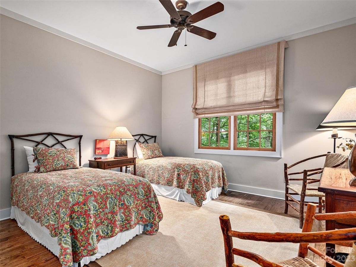 Guest's house bedroom.