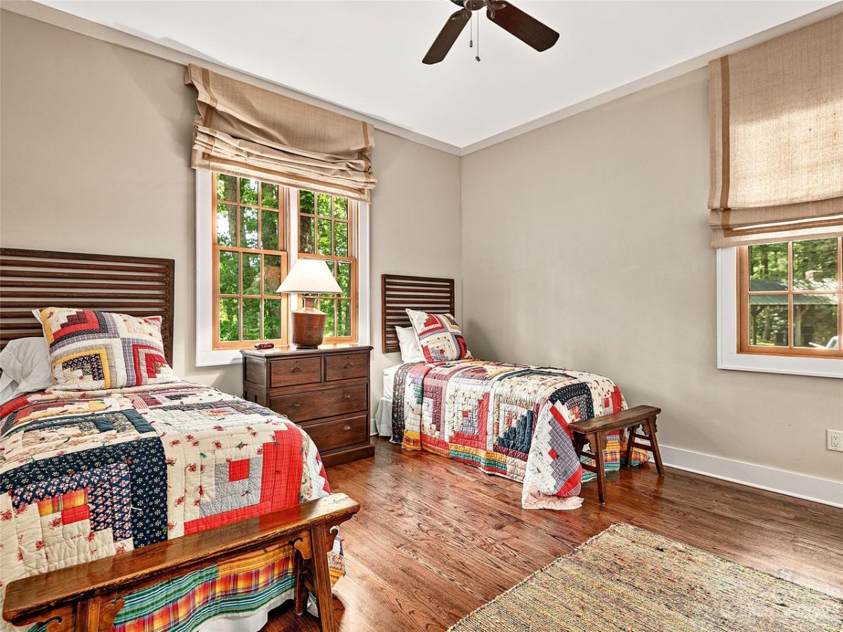 Another bedroom