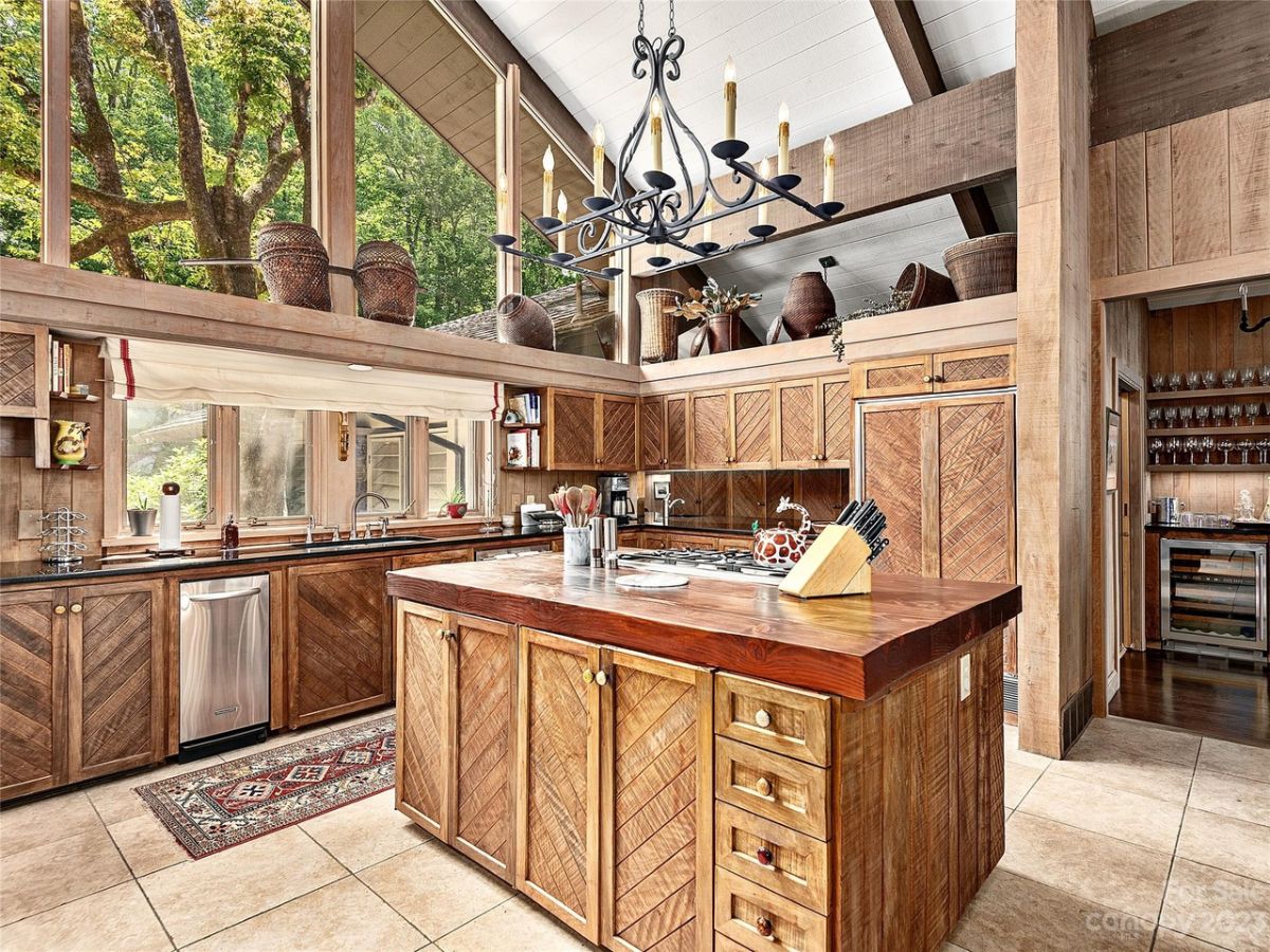 Kitchen area