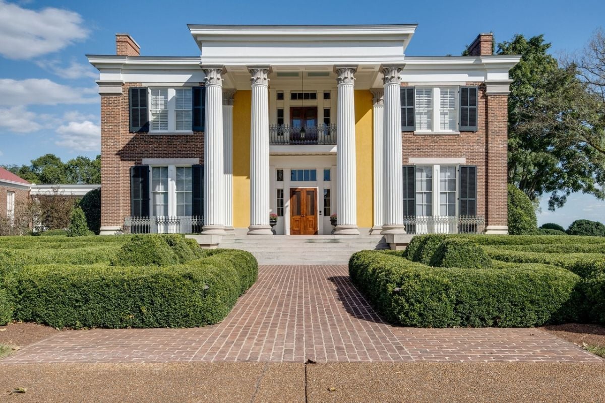 Entrance door