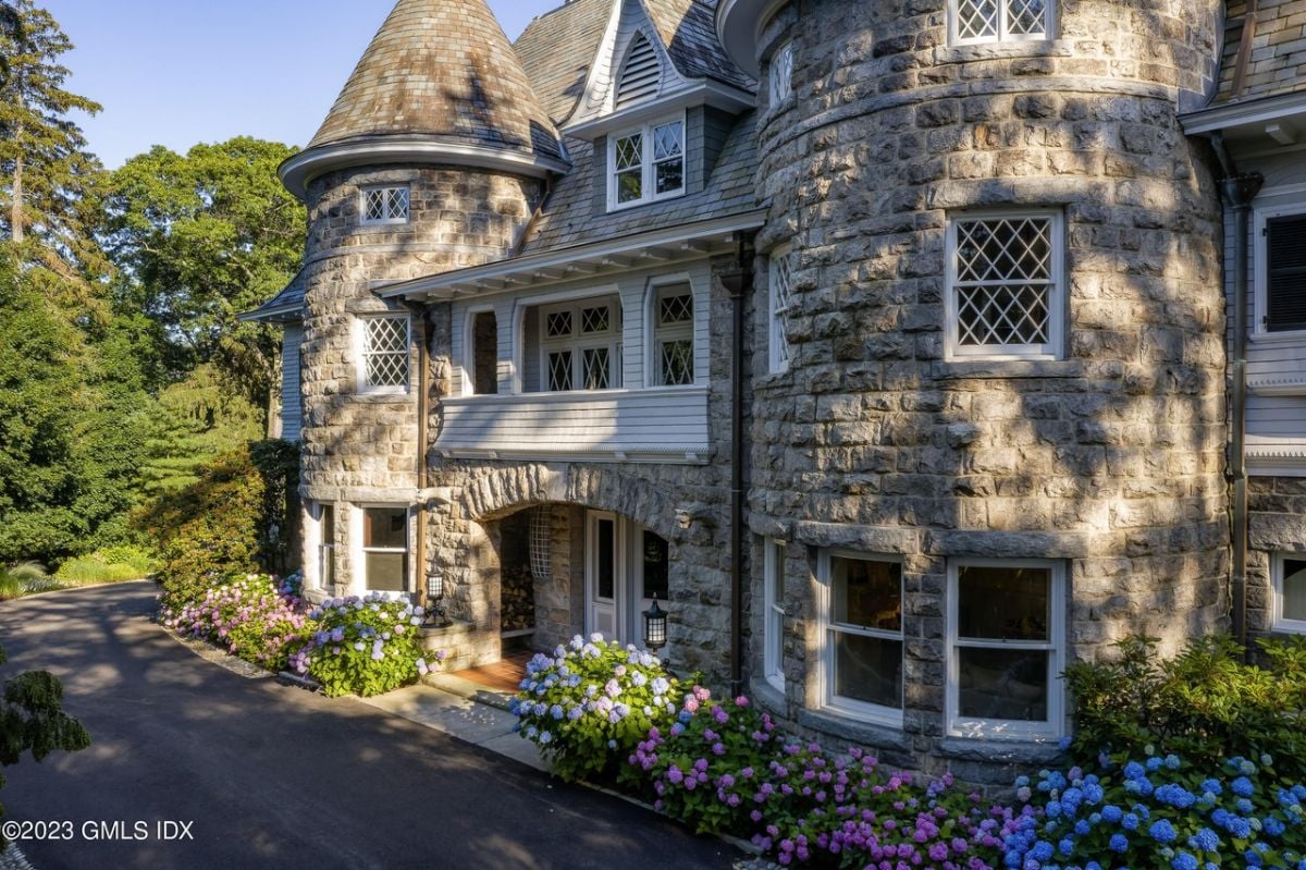 The mansion