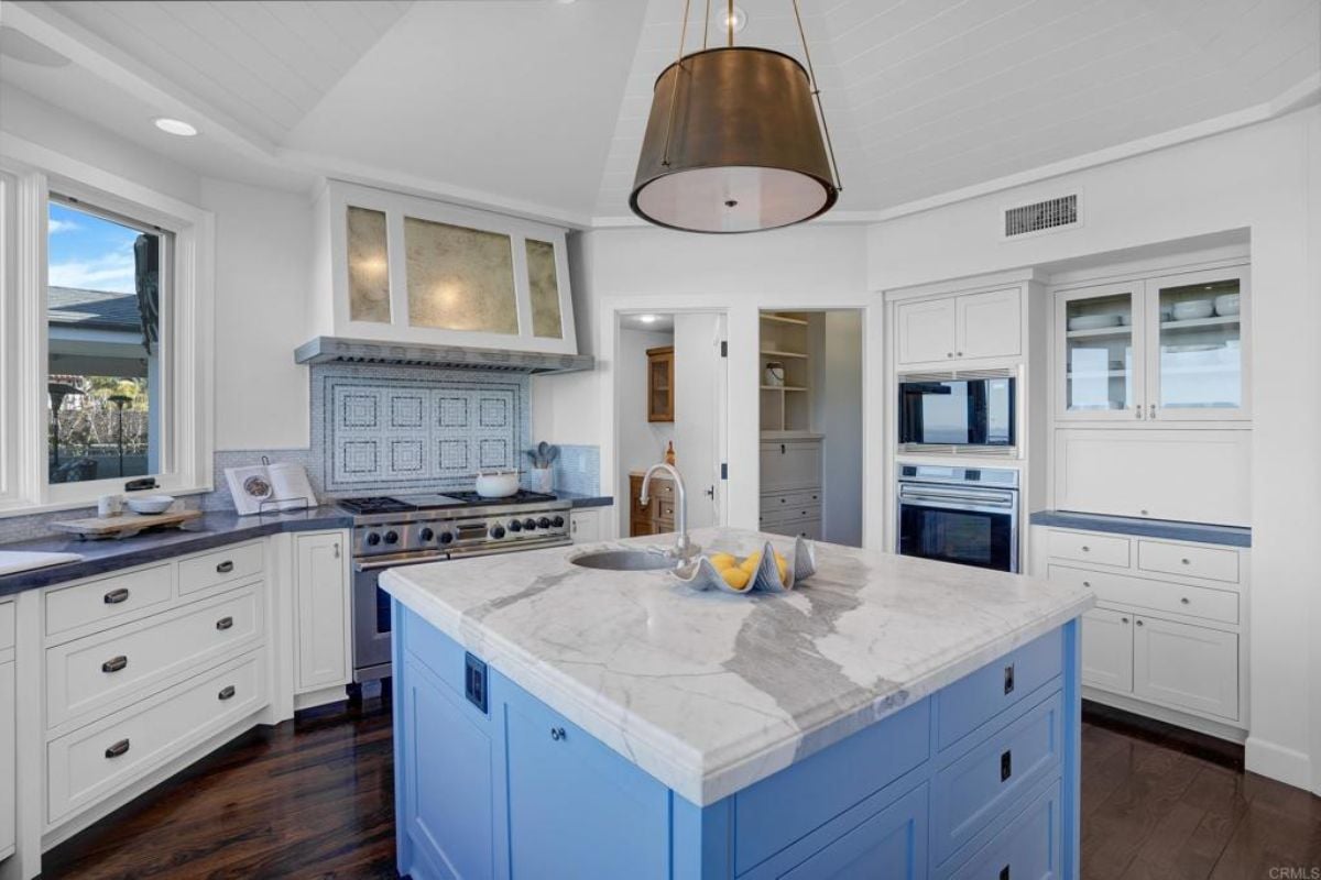 Kitchen area