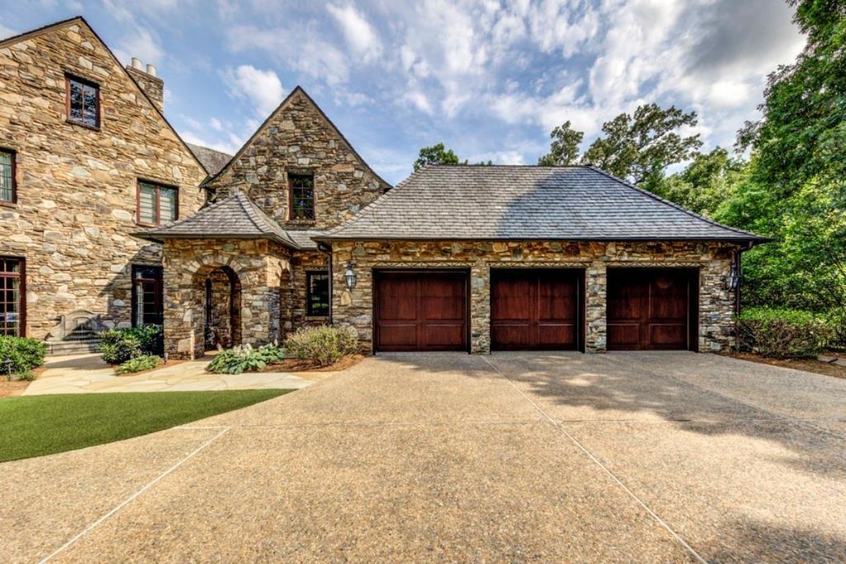 Car garage