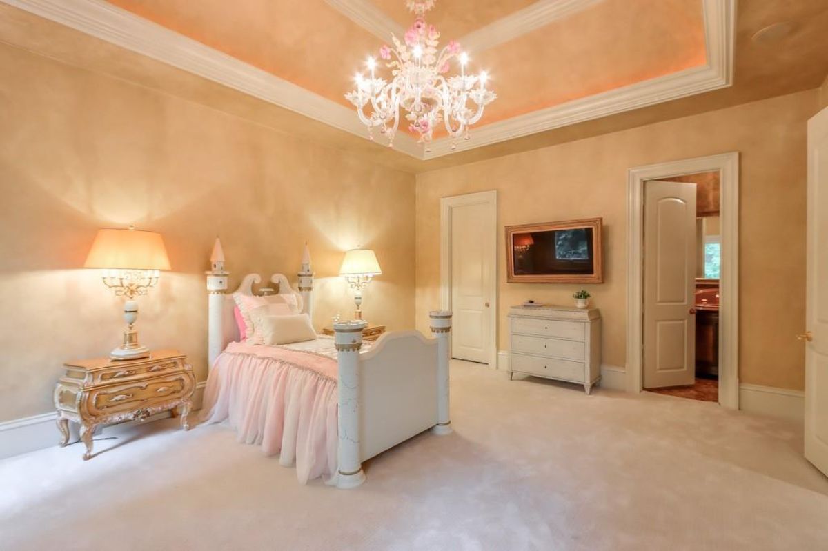 Child's room