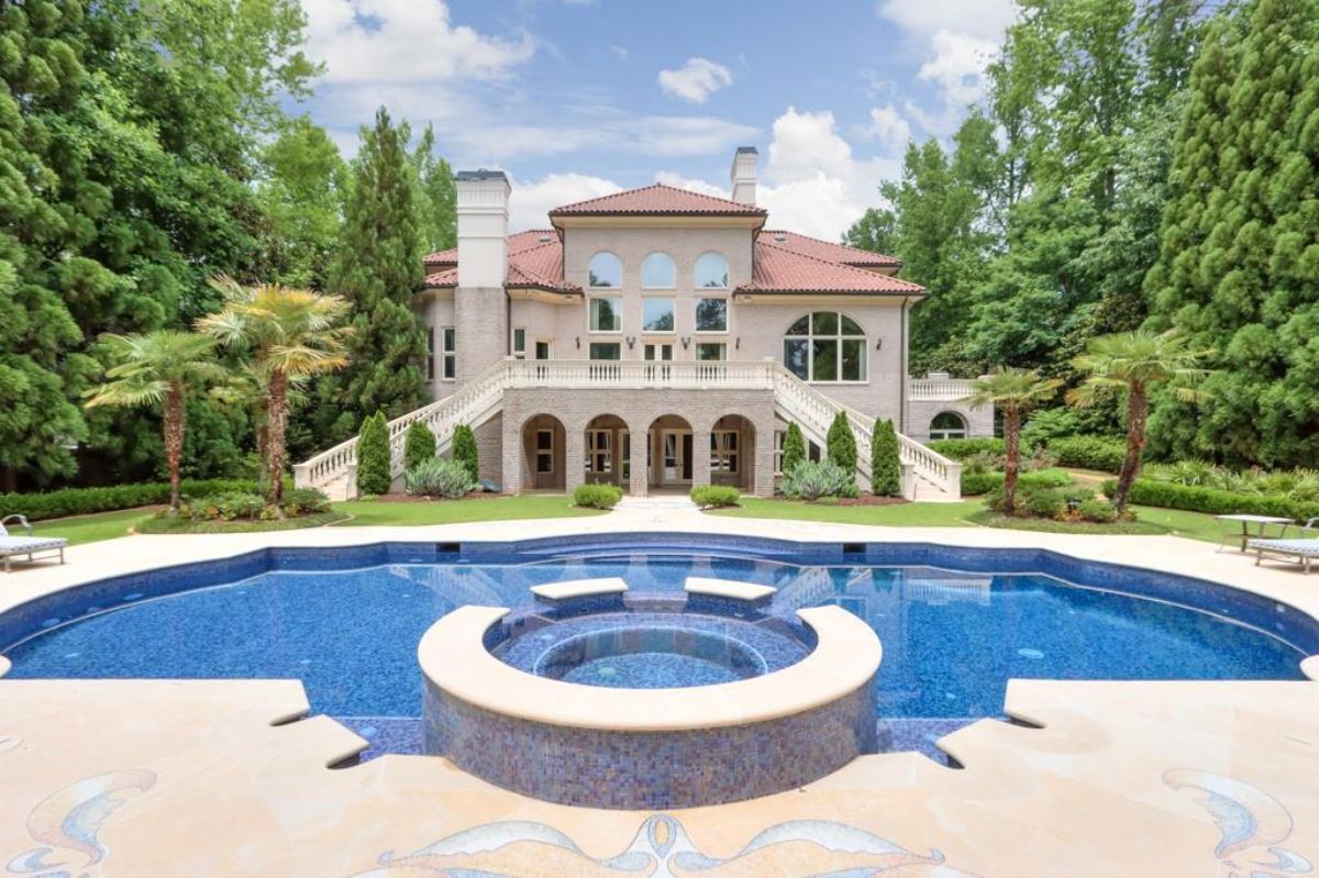 Pool area