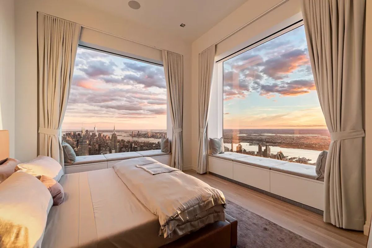 Another bedroom