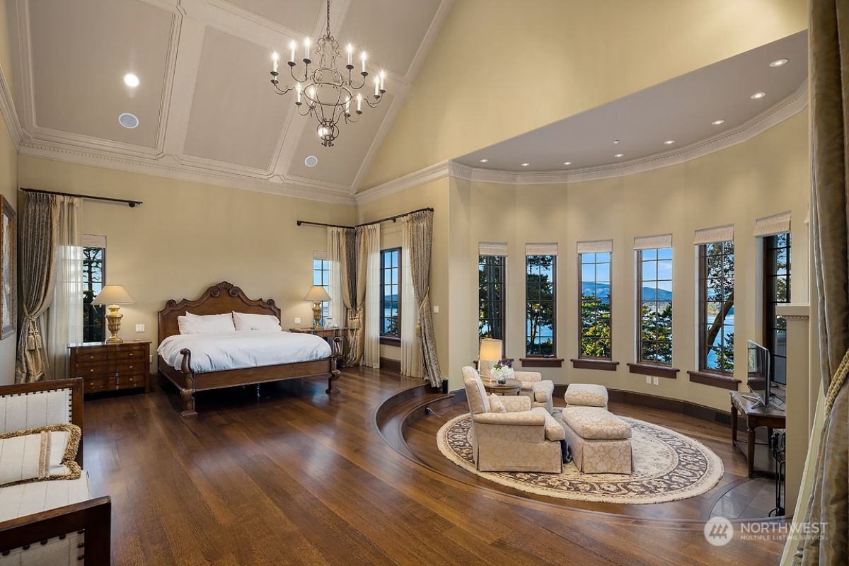 Master's bedroom