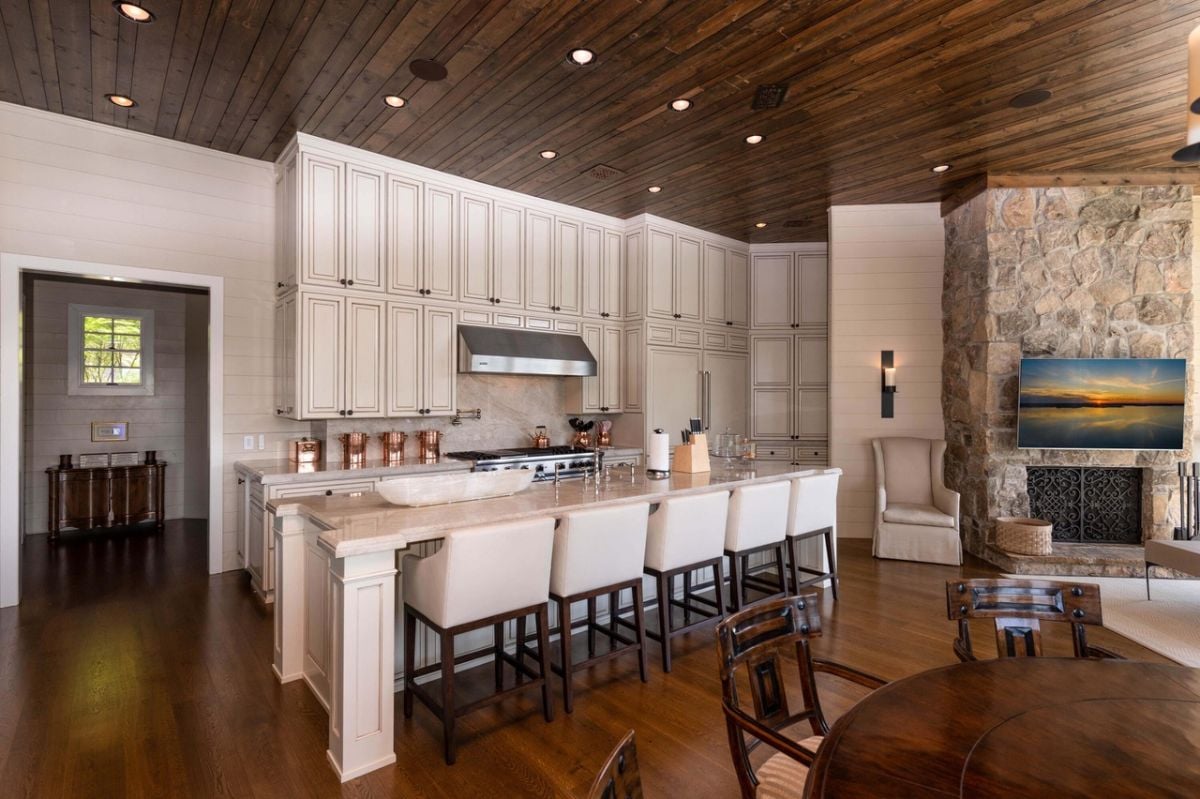 Kitchen area
