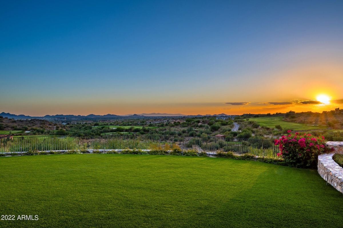 Panoramic views of the sprawling golf course.