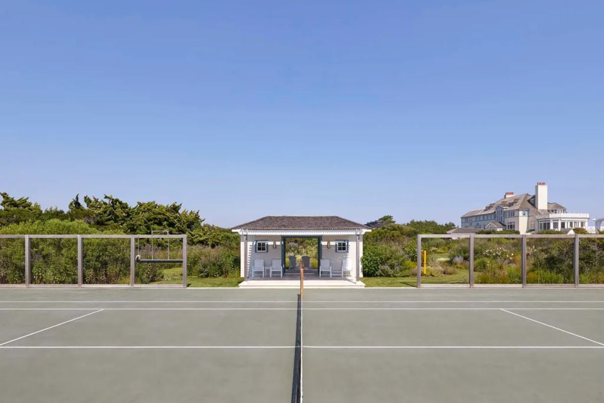 Tennis court