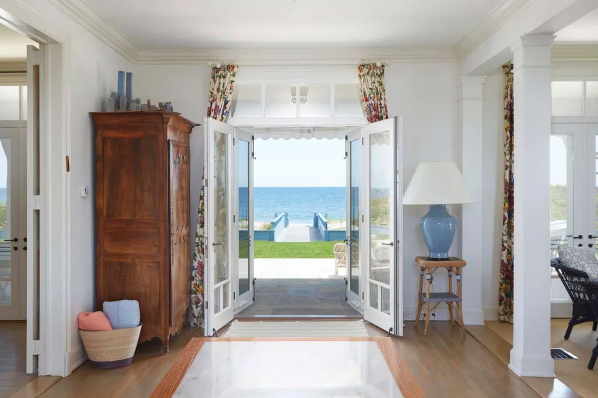 Entrance door
