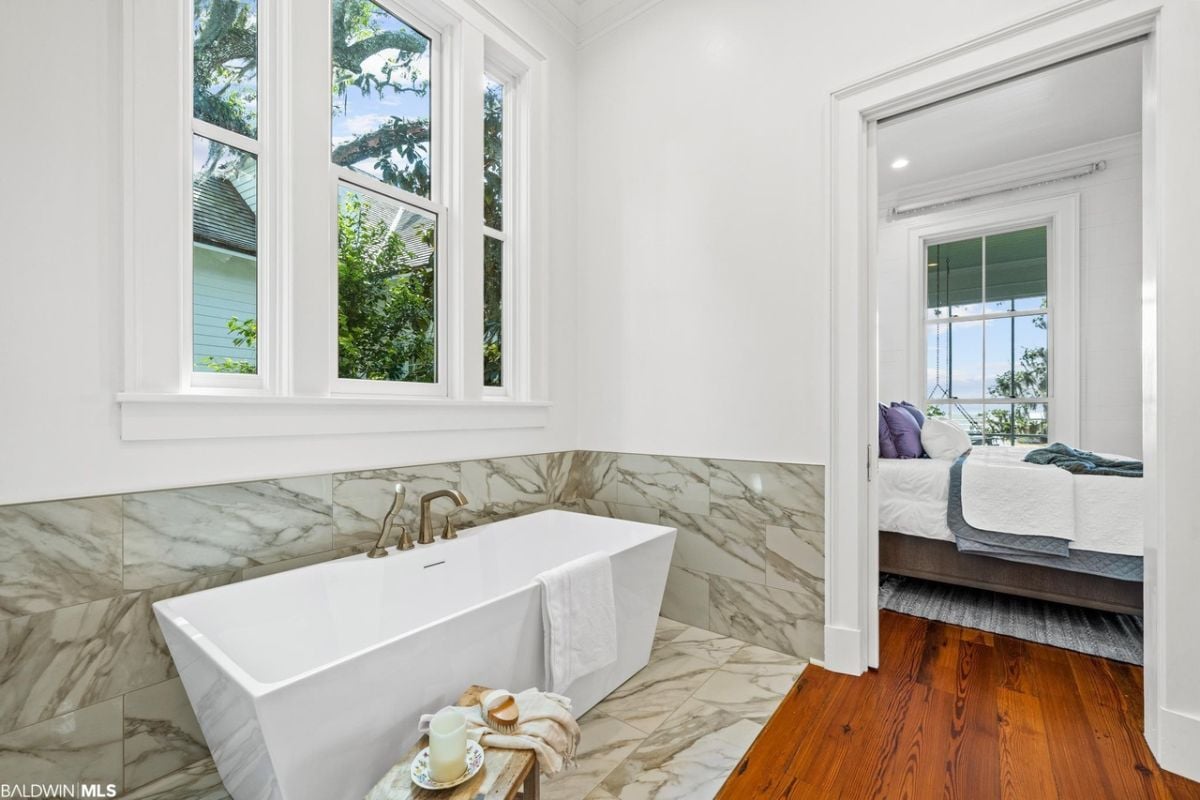 Bathtub