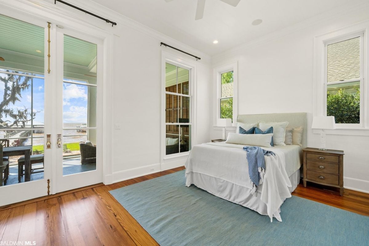 Another bedroom