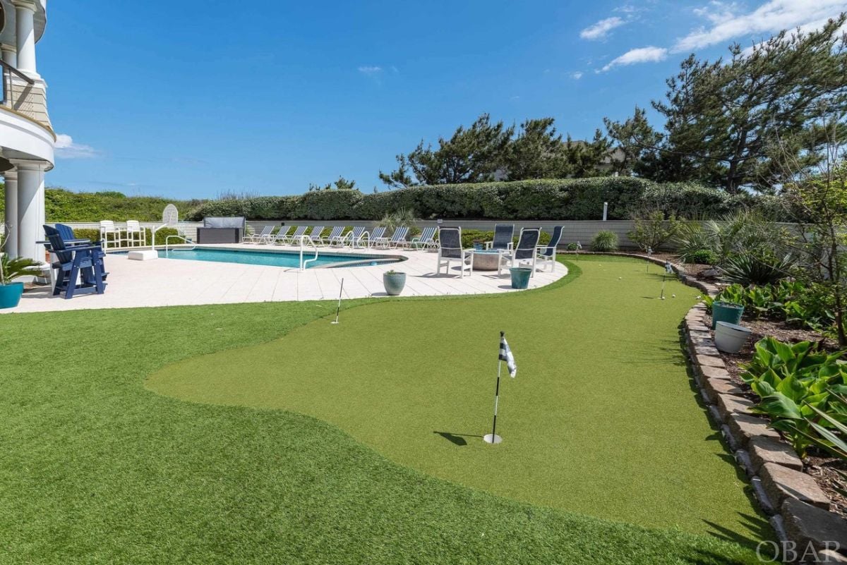 Five-hole putting green.