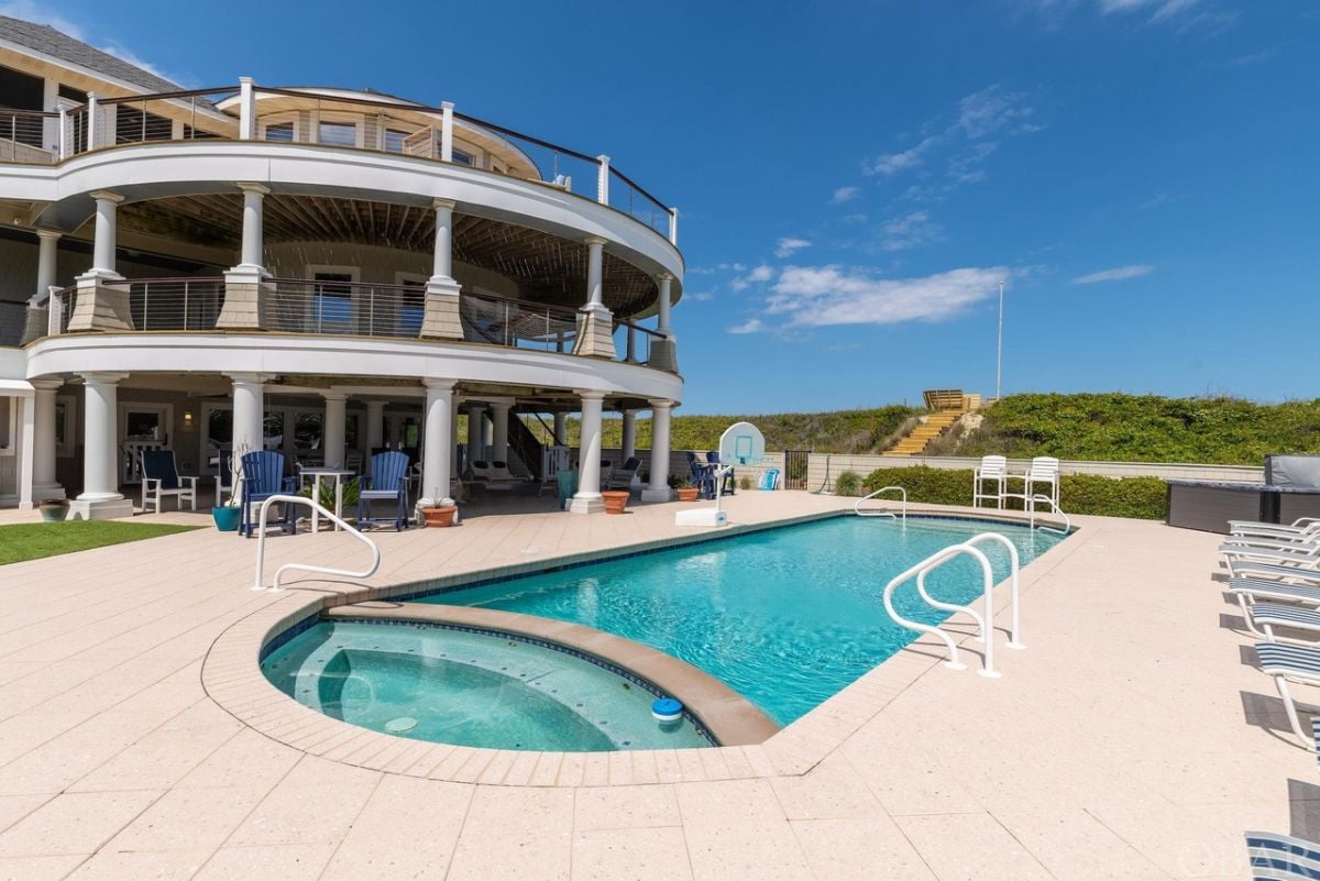 Pool area