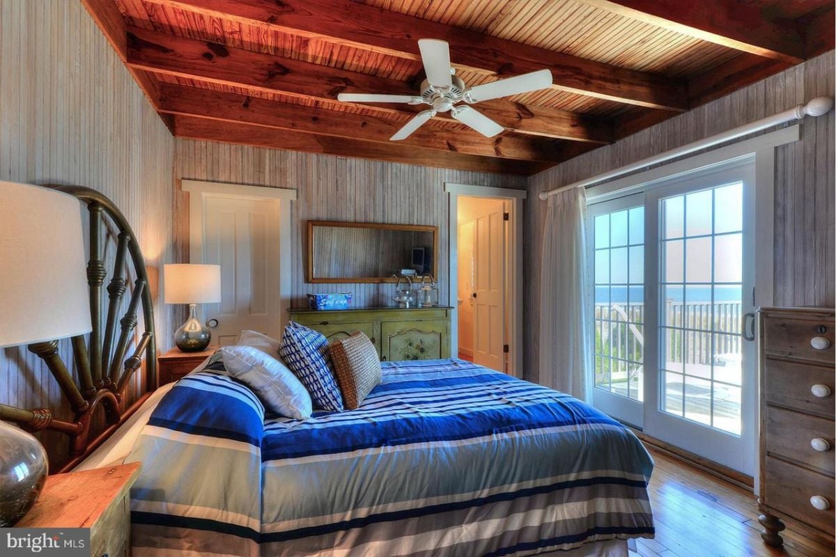 Another bedroom