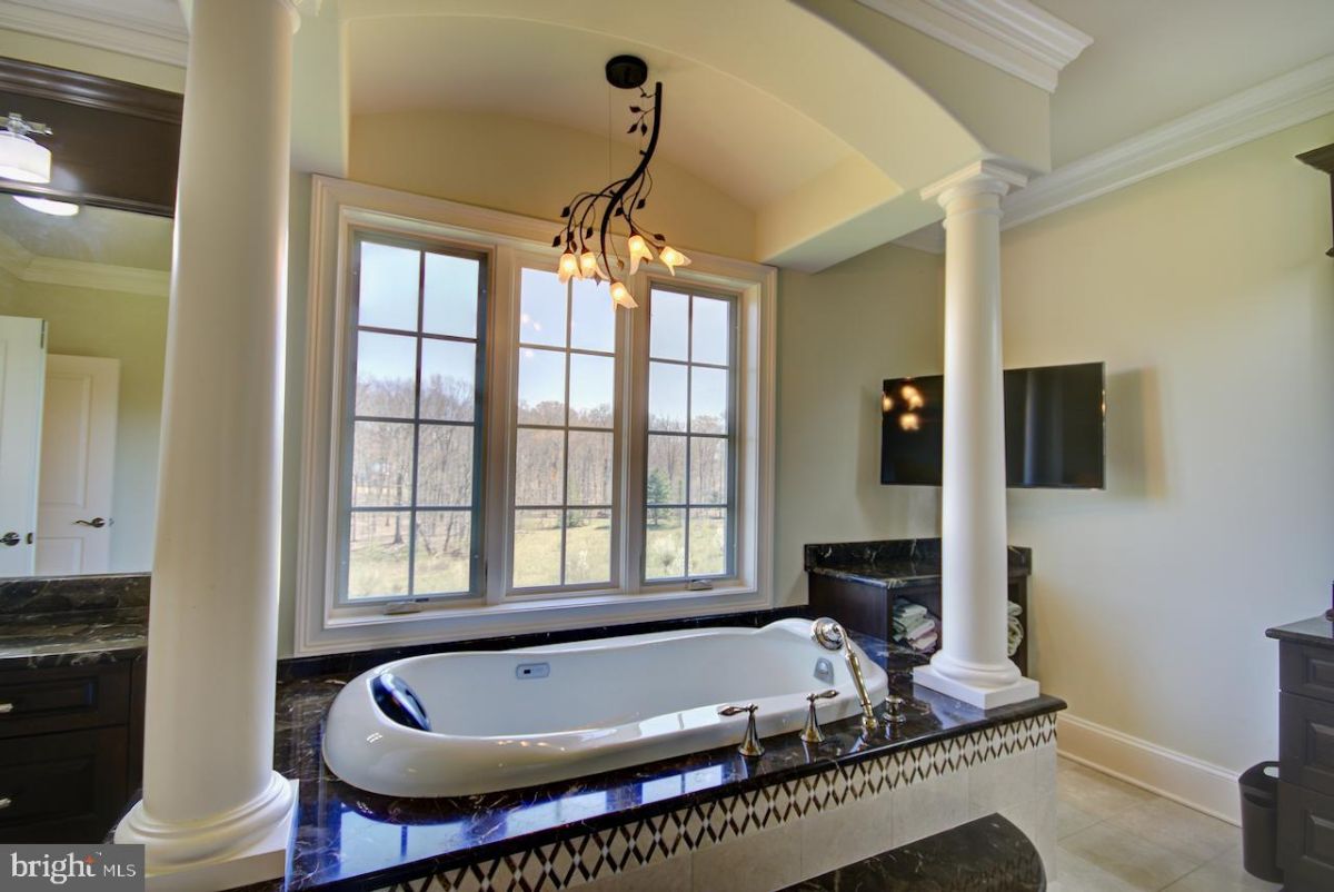 Bathtub