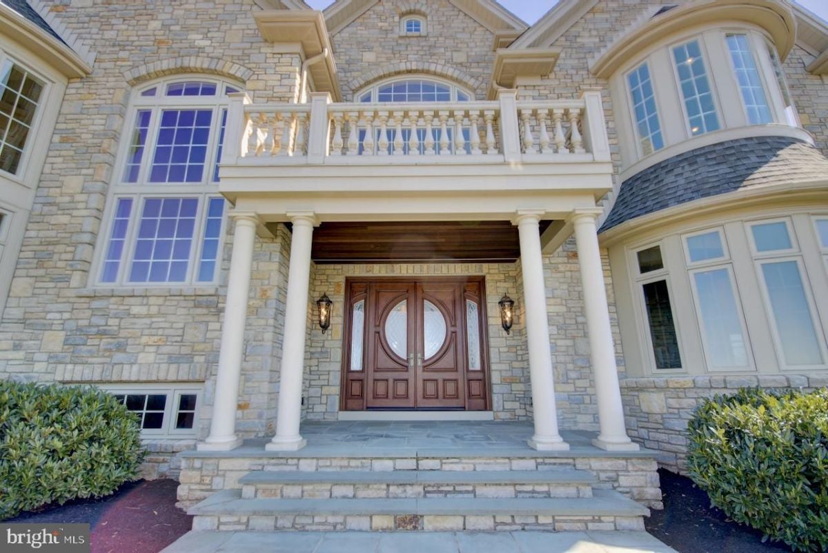Entrance door
