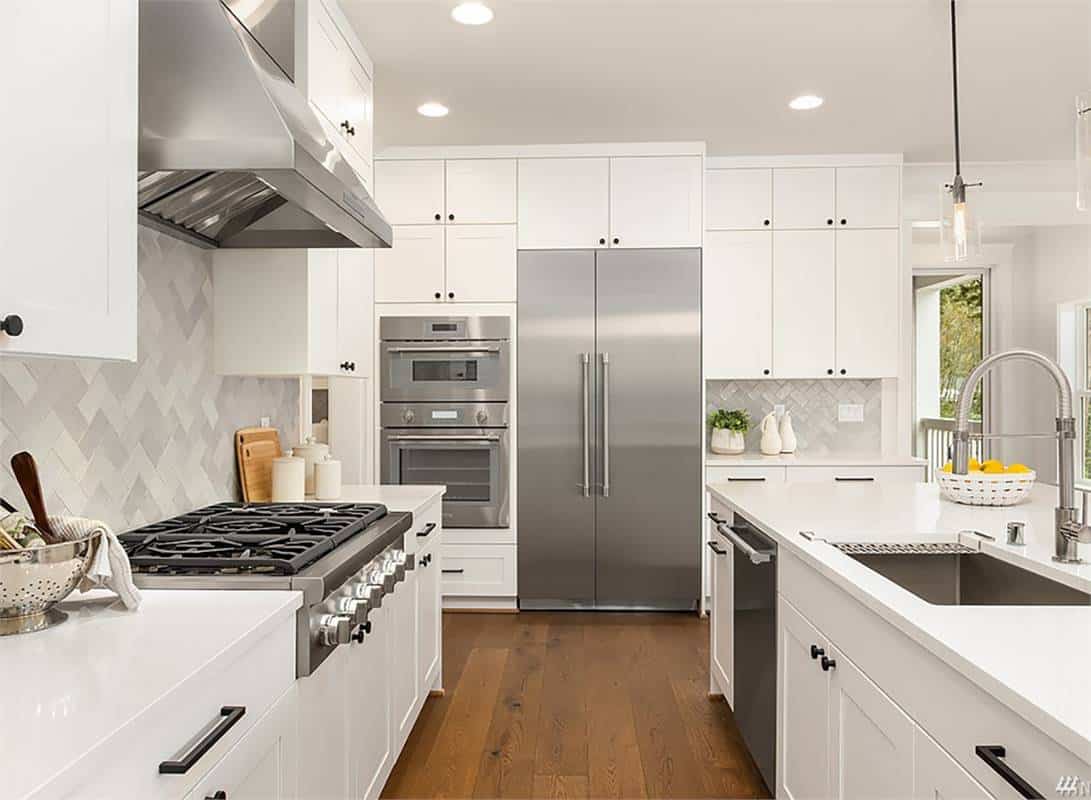 Kitchen showcasing its stainless steel appliances.