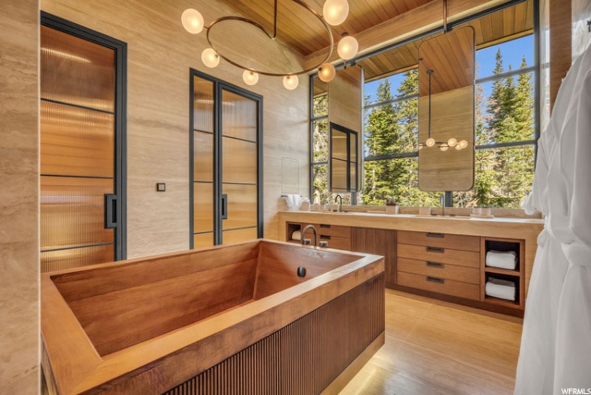 Bathtub