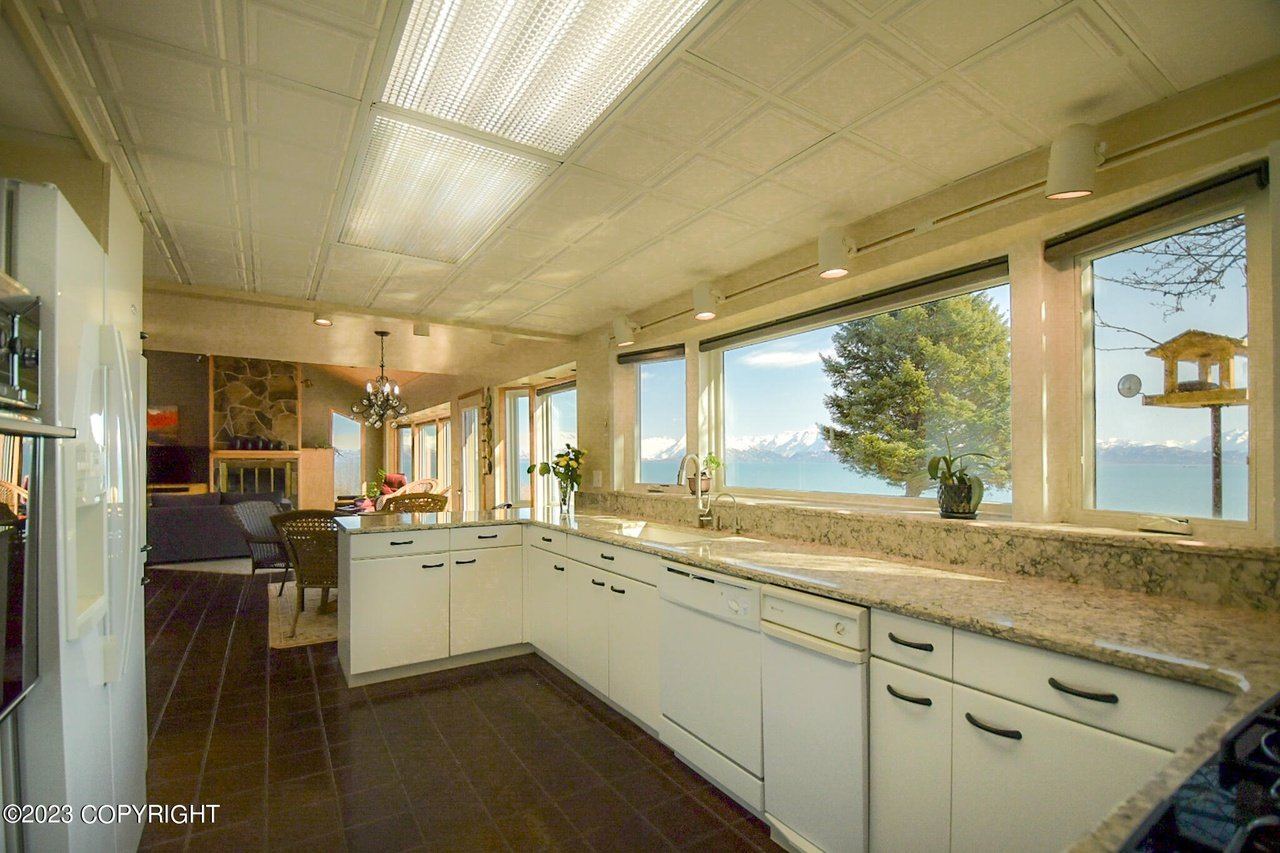 Spacious kitchen