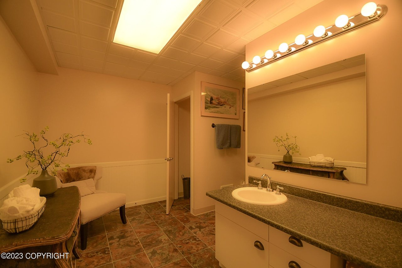 Spacious bathroom