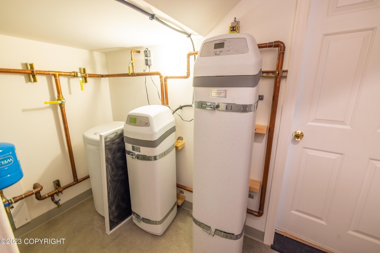 Warm-air distribution system.