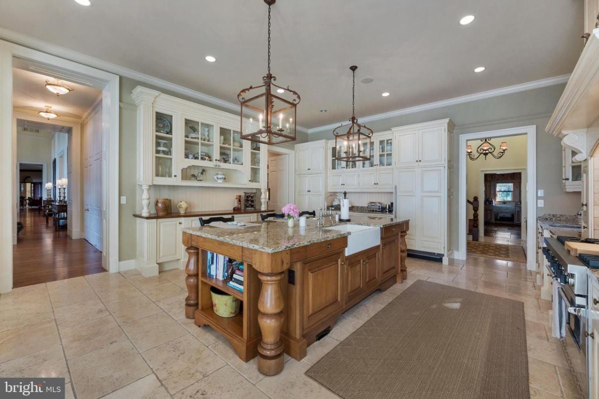 Spacious kitchen.