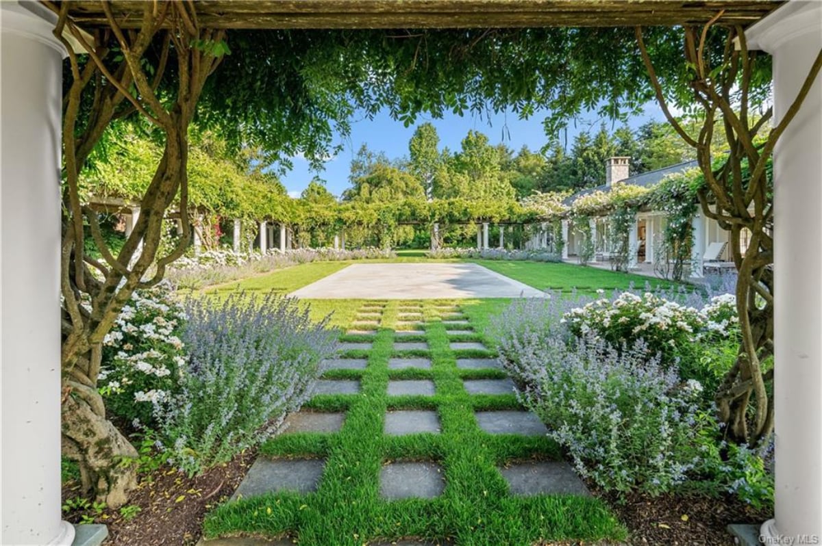 Second formal garden