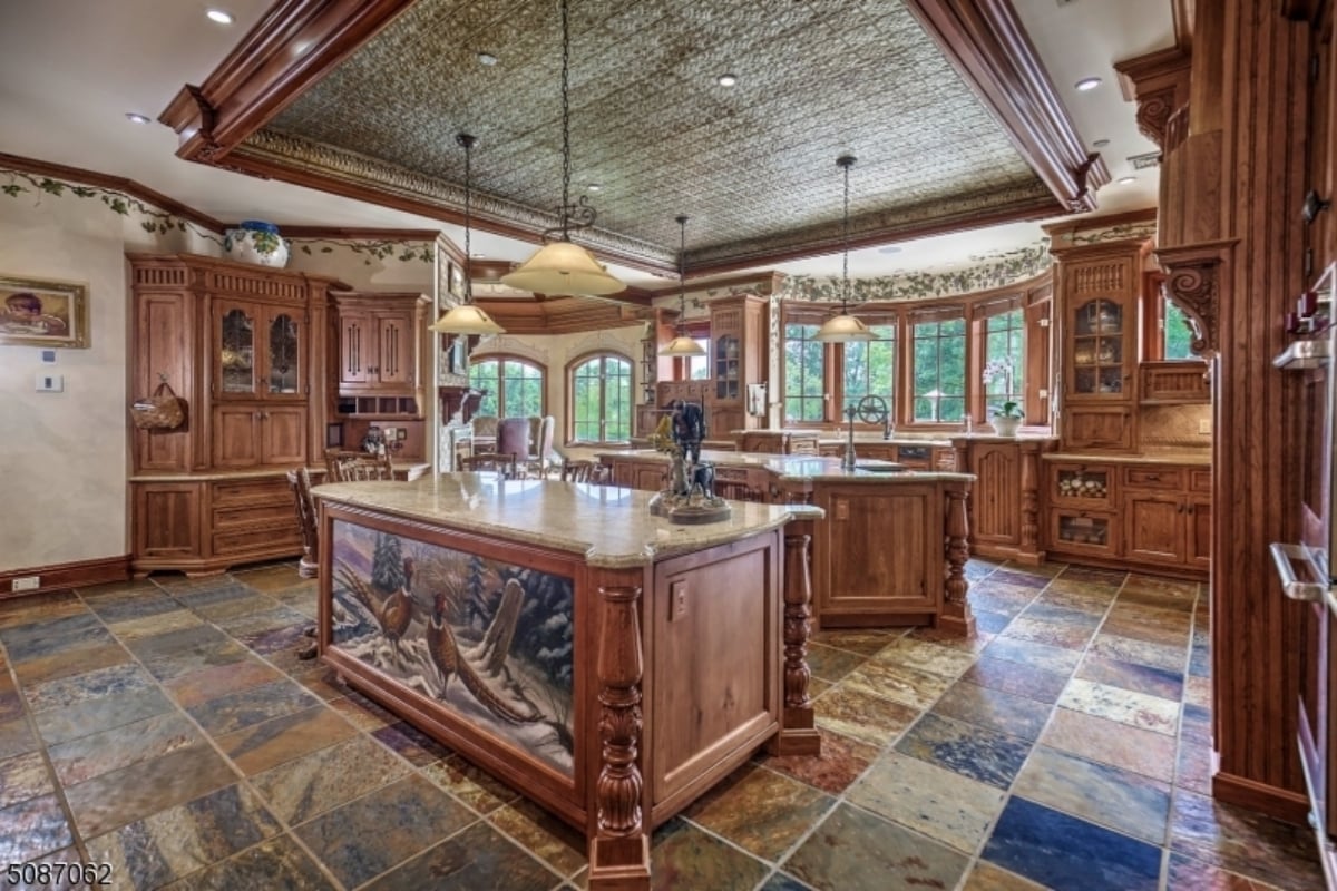 Chef's kitchen