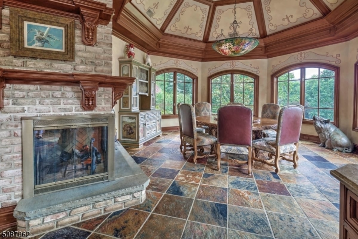 Breakfast room