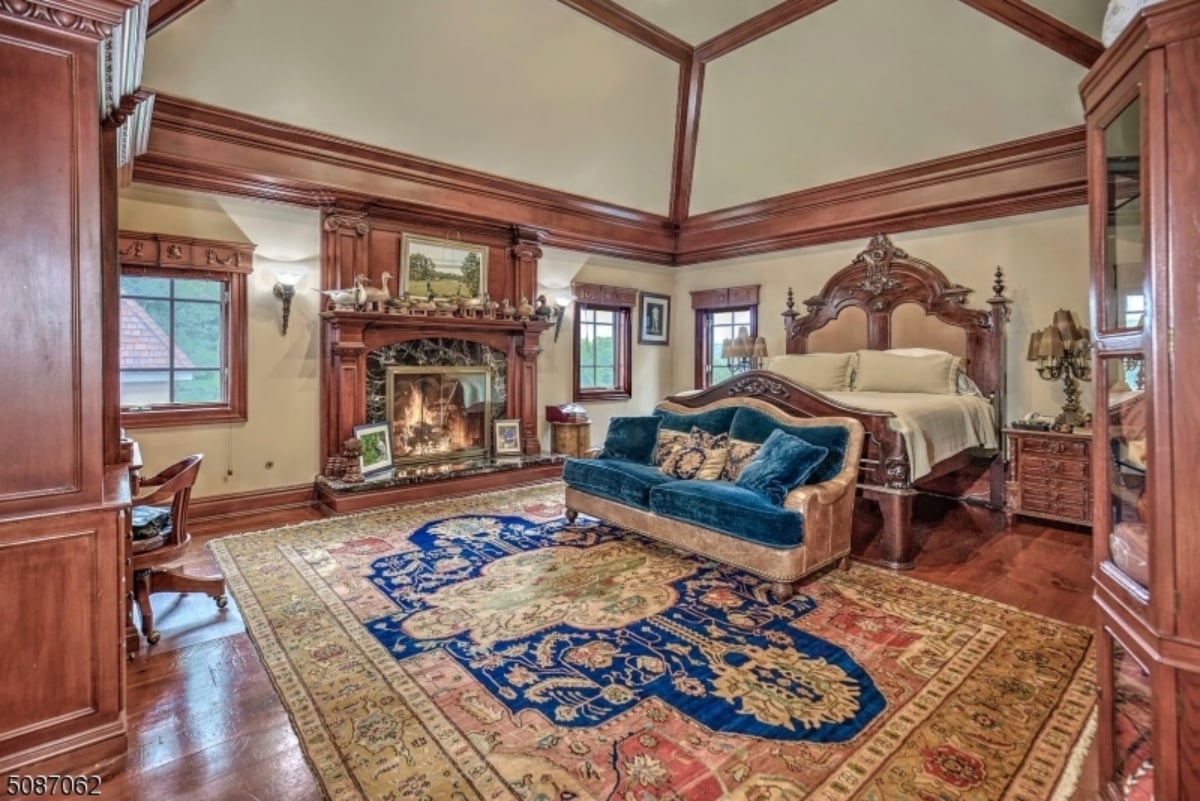 Fourth bedroom