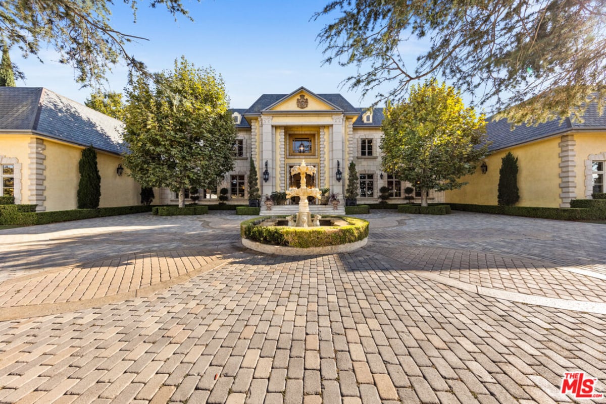 Front view of the mansion