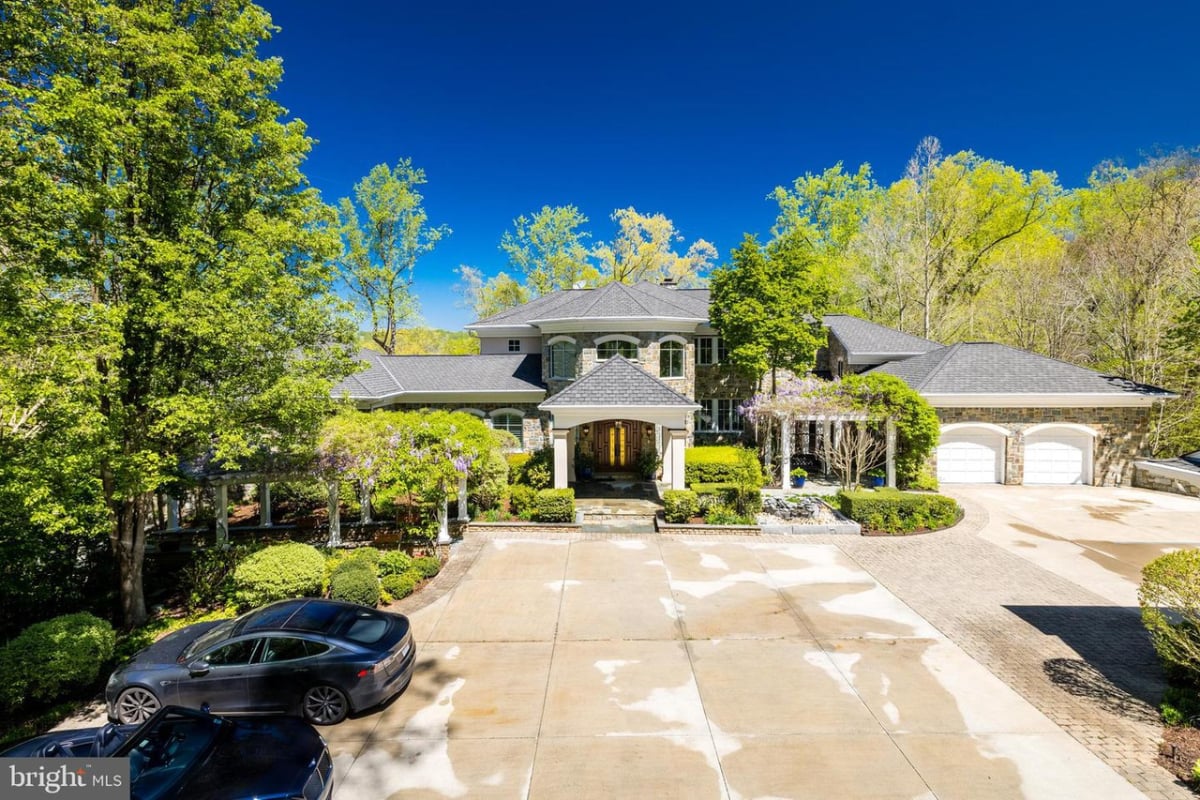Front view of the estate