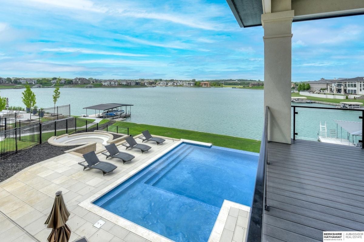 Pool area