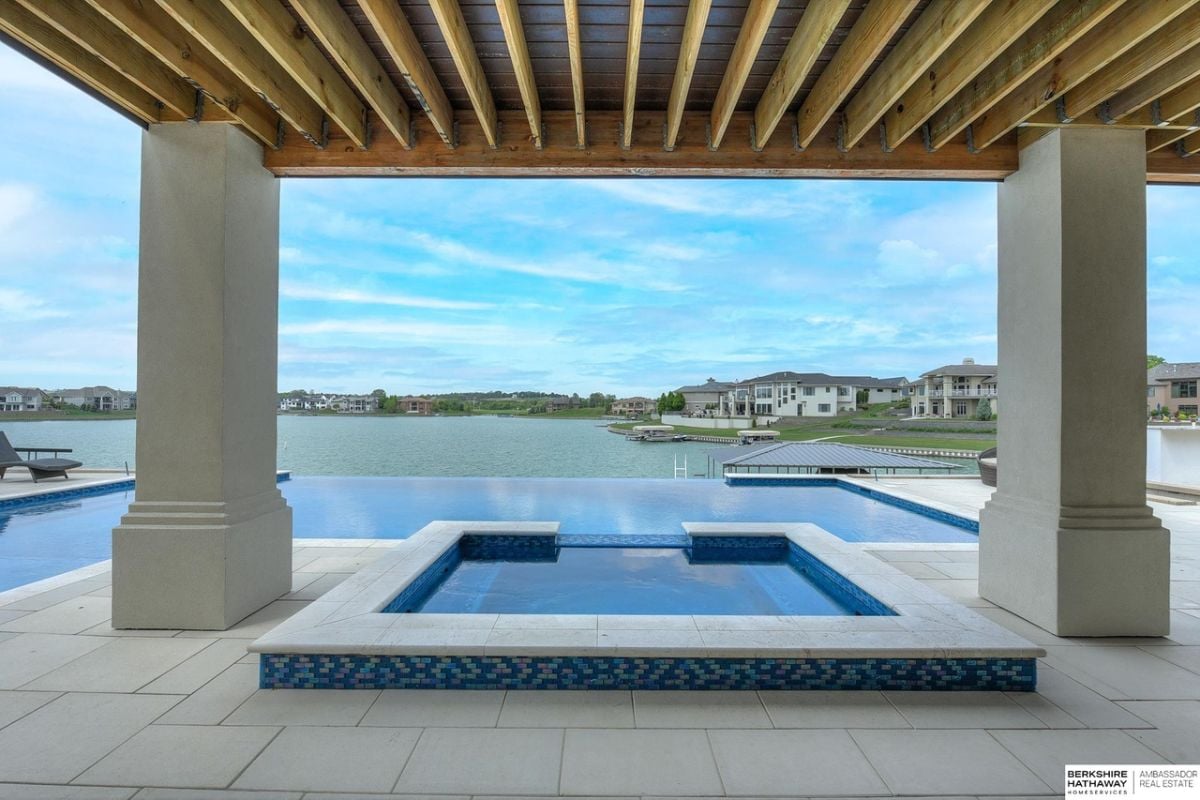 Hot tub