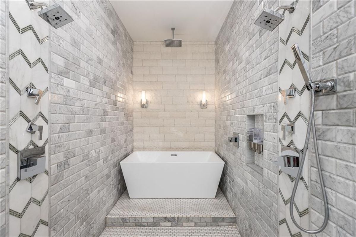 Bathtub