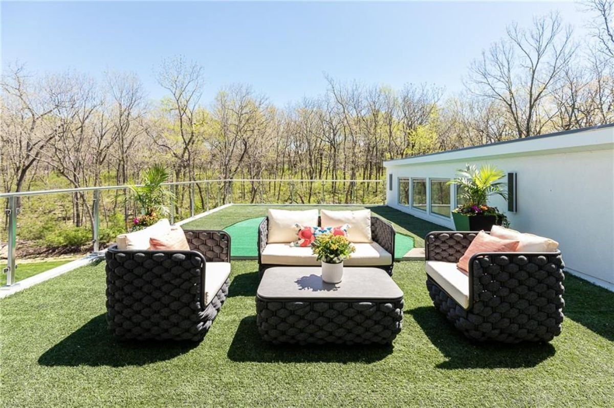 Outdoor living space