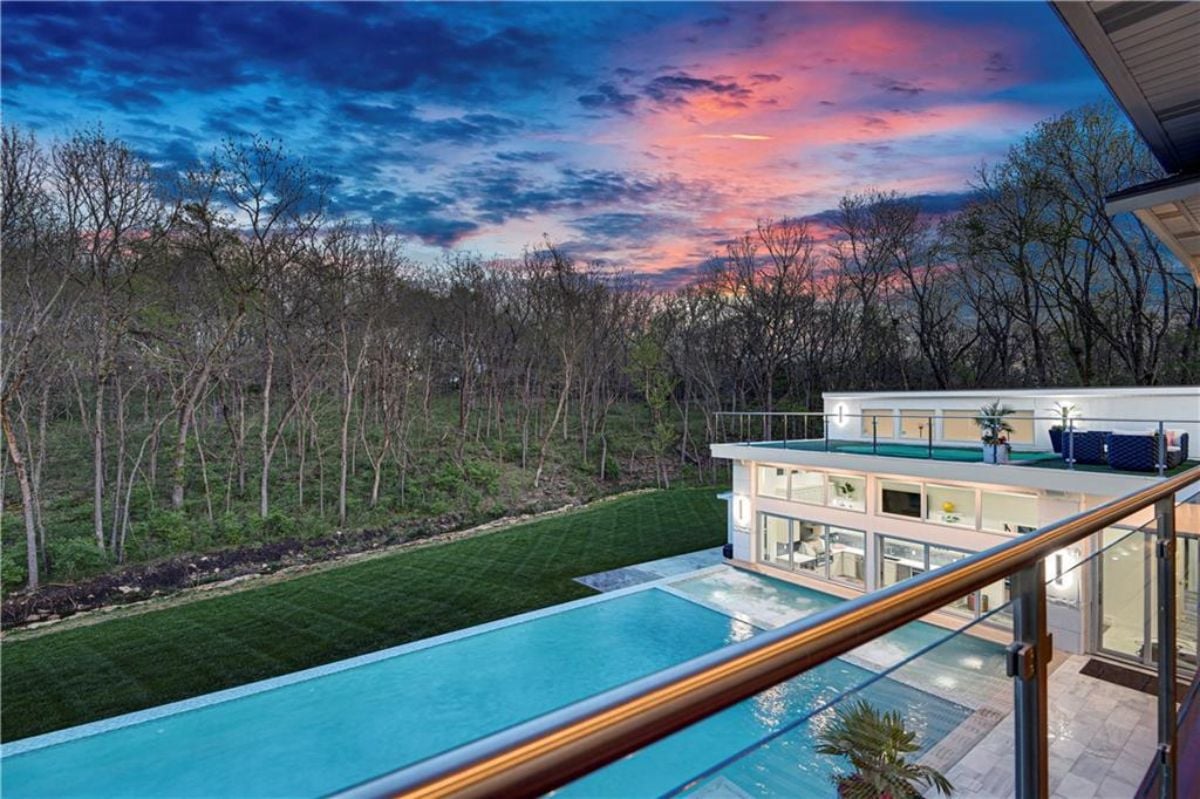 Mansion's view
