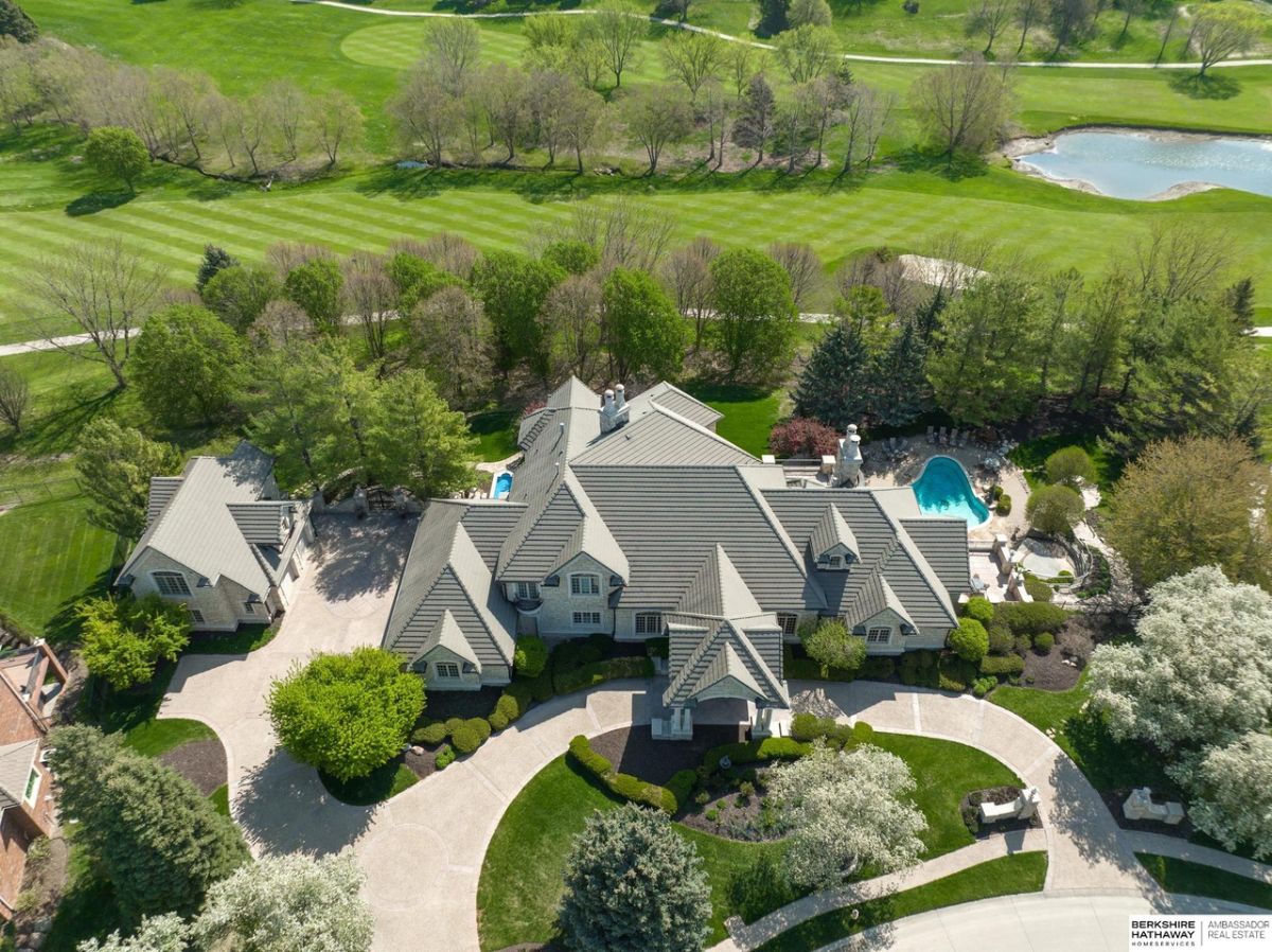 Aerial view of the mansion in S 189 Cir, Omaha, NE.