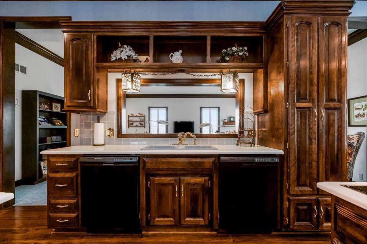 Kitchen's sink