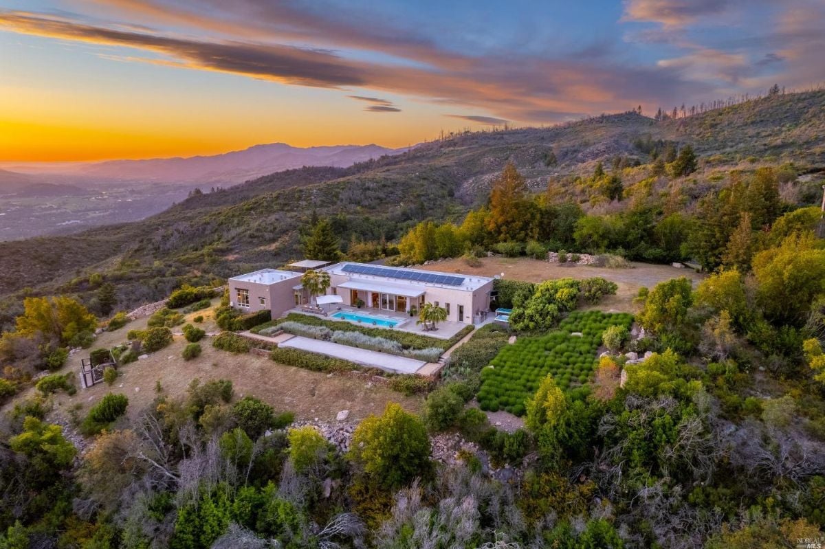 Aerial view of the 2947 Cavedale Road estate in Glen Ellen, CA.