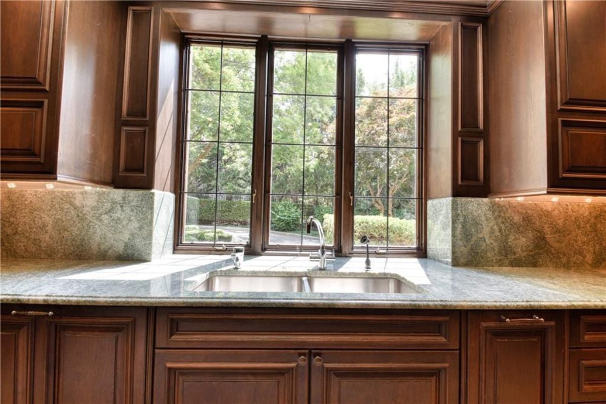 Kitchen's sink