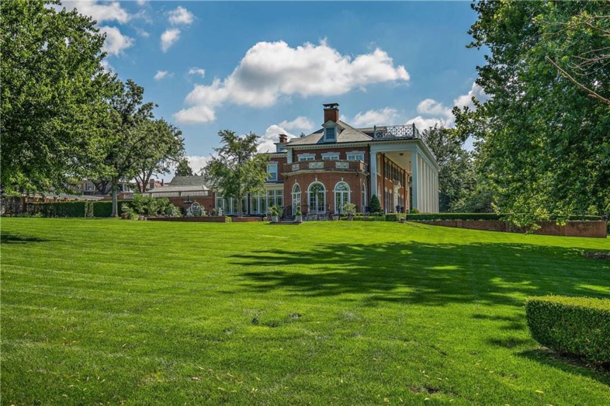 Spacious lawn