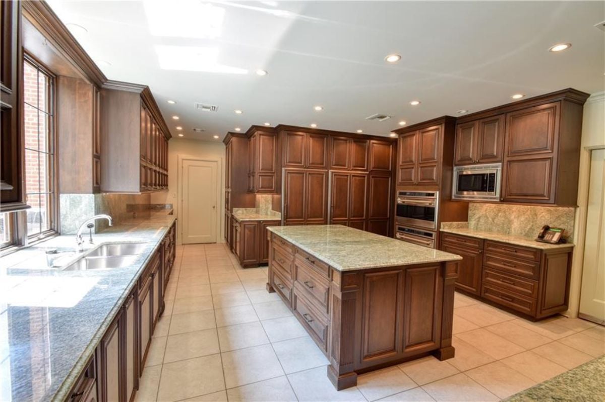 Kitchen area