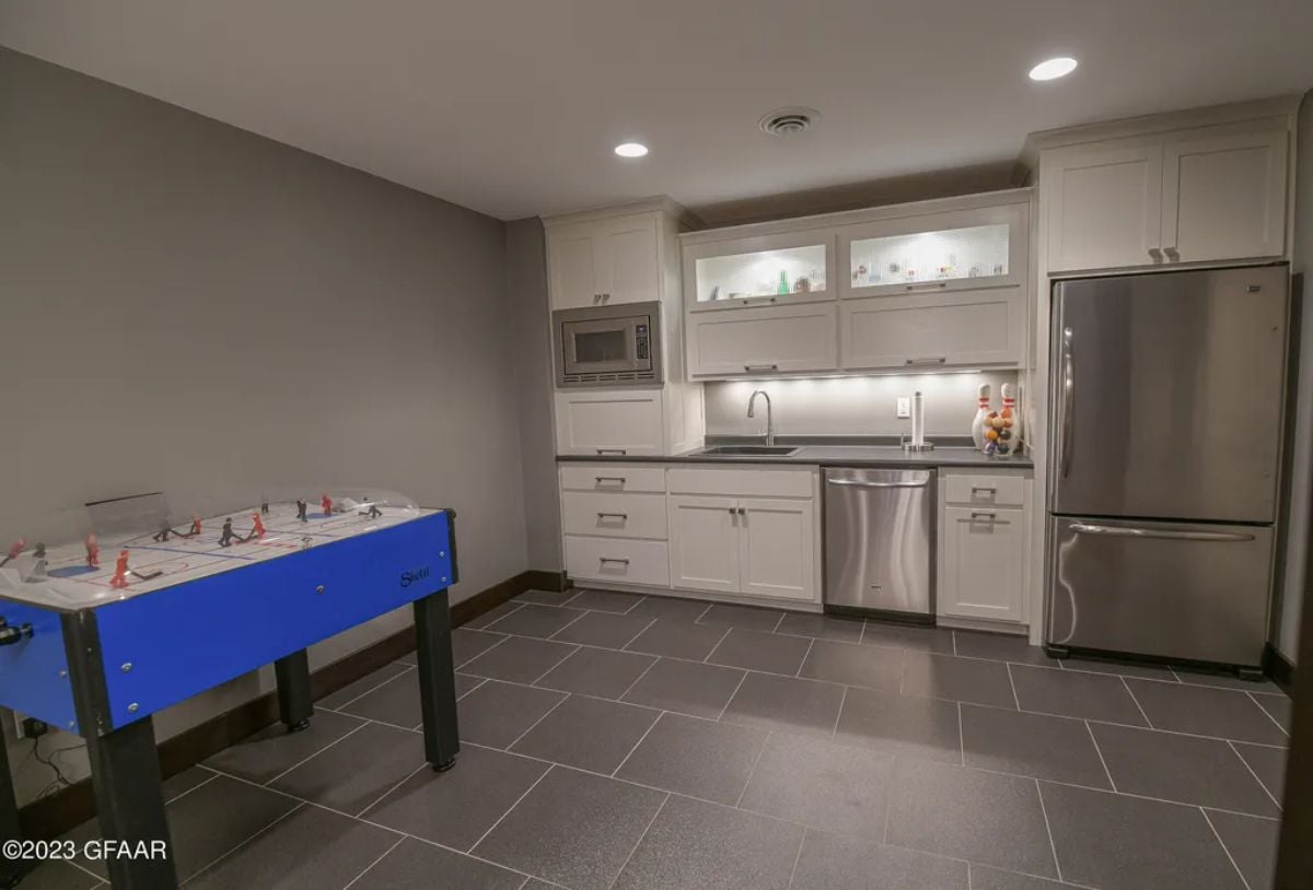 Entertainment room