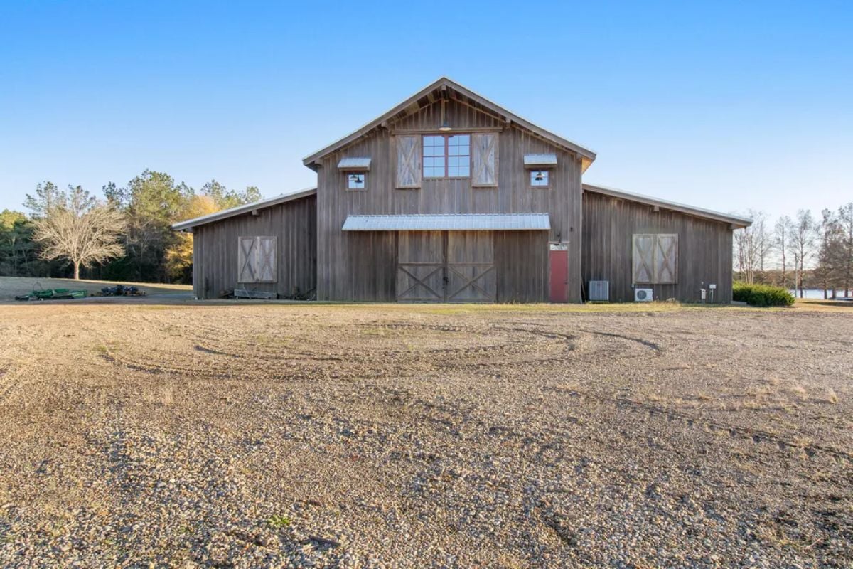 Cypress barn's front view.