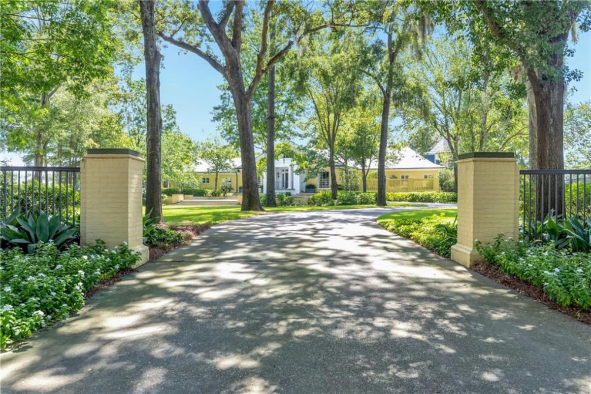 Gated property