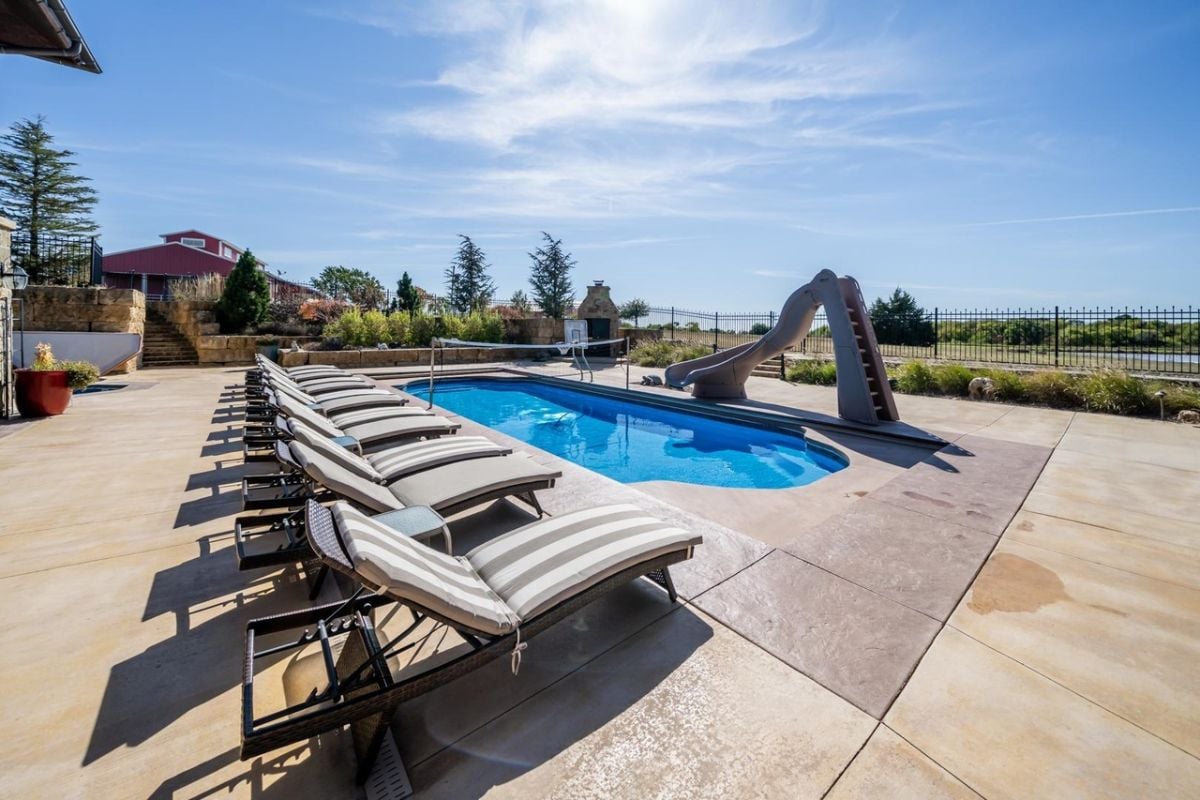 Pool area