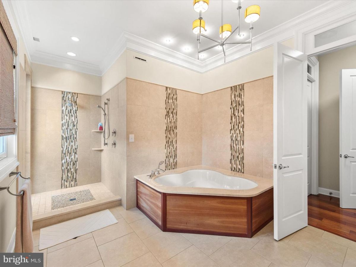 Bathtub